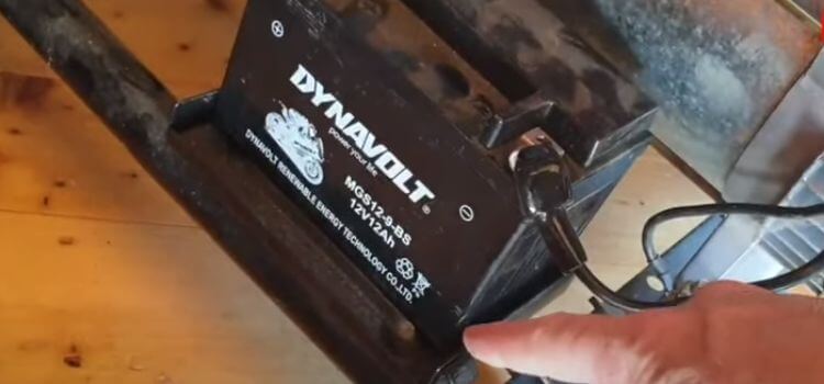 How to Keep Generator Battery Charged